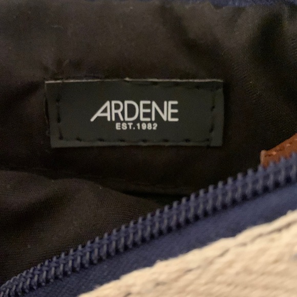 Small Ardene Crossbody Bag - Picture 4 of 5